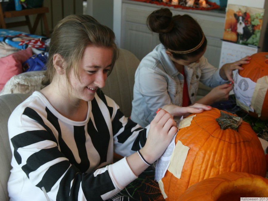 Pumpkin carving slideshow