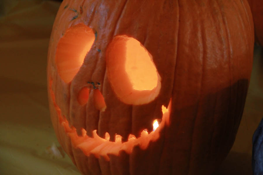 Pumpkin carving with family 10/29/2016