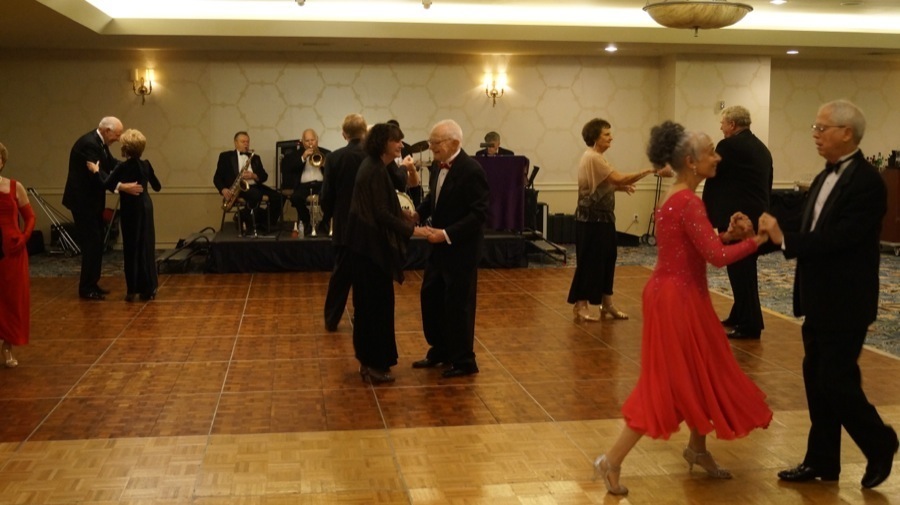 The Nightlighters (Victorian Christmas) December 2012 Dance