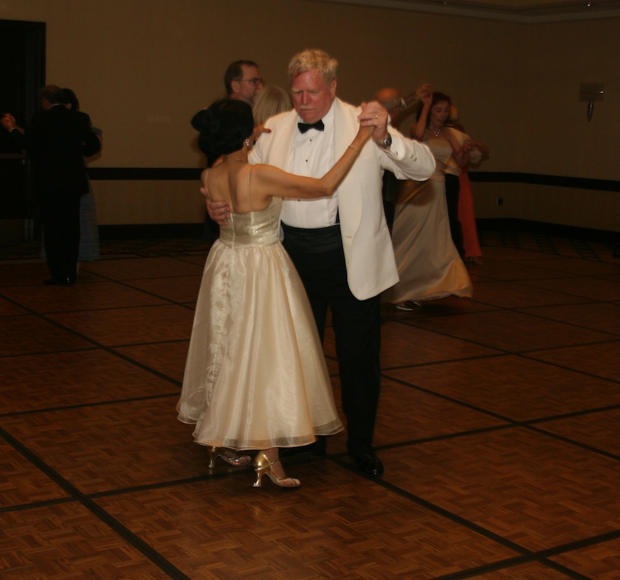 Post dinner dancing 2013-08-10 Nightlighters