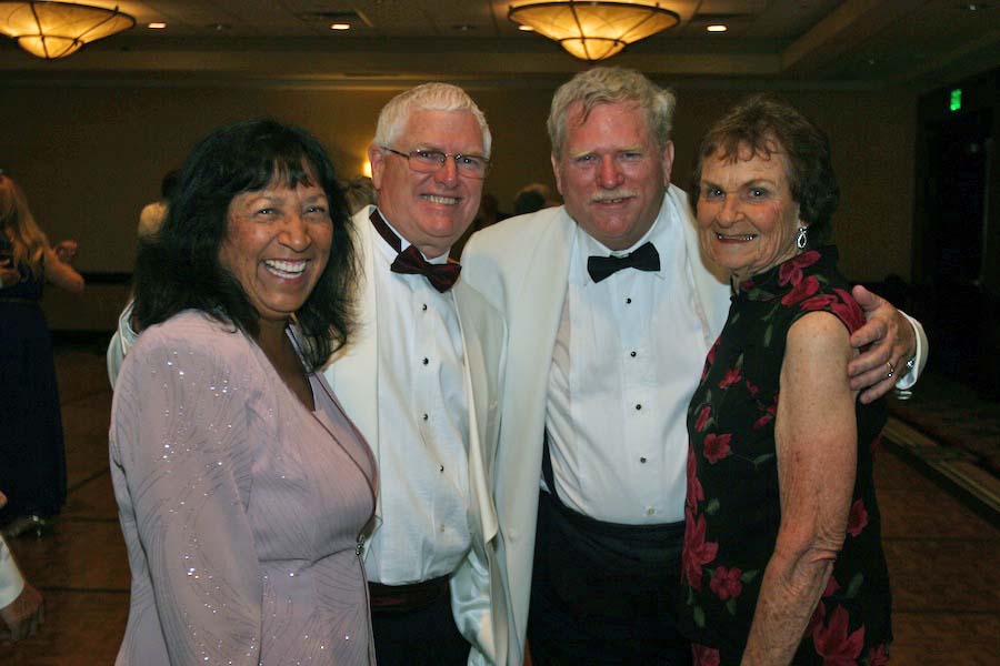 Post dinner dancing 2013-08-10 Nightlighters