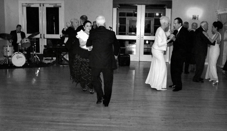 Rondeliers Black & White BAll January 2014