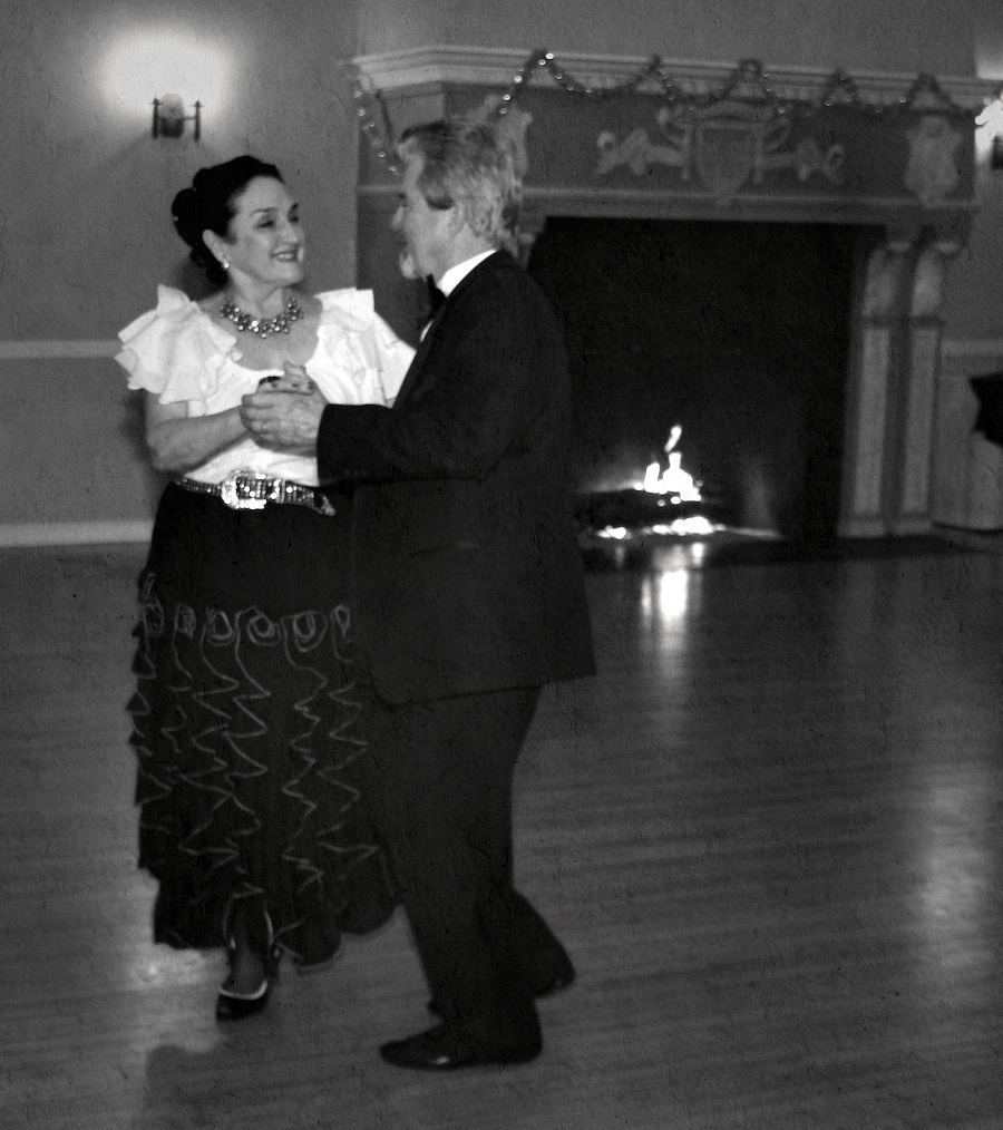 Rondeliers Black & White BAll January 2014