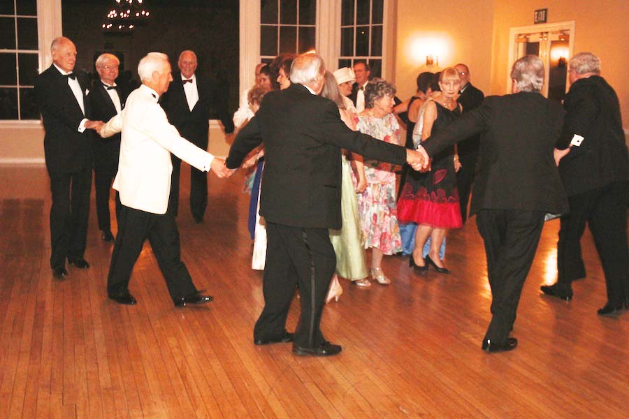 Rondeliers Run For The Roses Dance May 2nd 2014