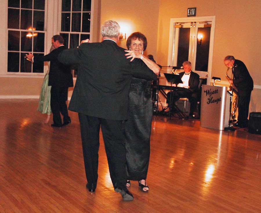 Rondeliers Run For The Roses Dance May 2nd 2014
