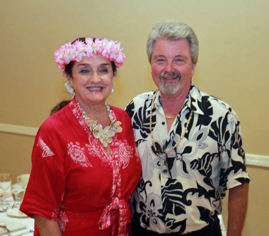 Dancing in Hawaii with the Rondeliers July 2014