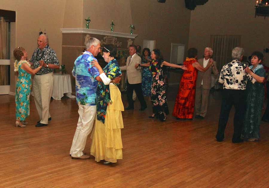 Dancing in Hawaii with the Rondeliers July 2014