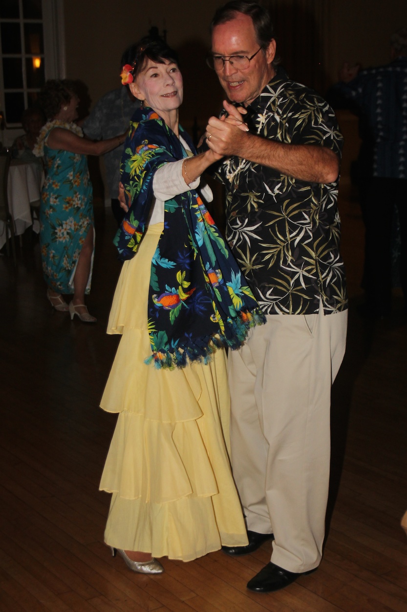 Dancing in Hawaii with the Rondeliers July 2014
