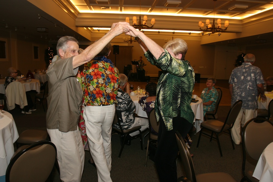 The Hans-Cam captures the Starlighters Hawaiian visit 7/20/2013