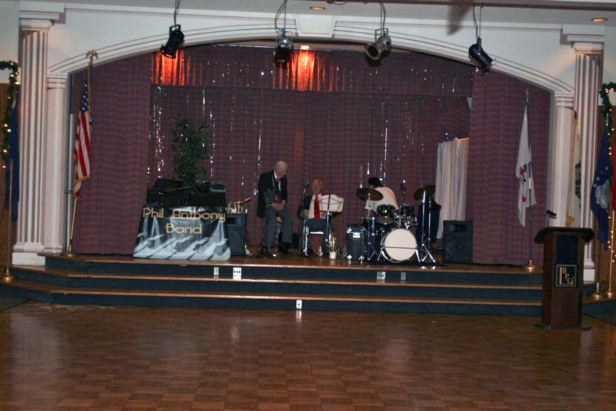 Toppers Mistletoe Ball 2011