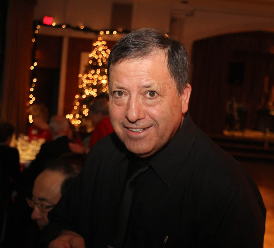 Topper's 2014 Mistletoe Ball