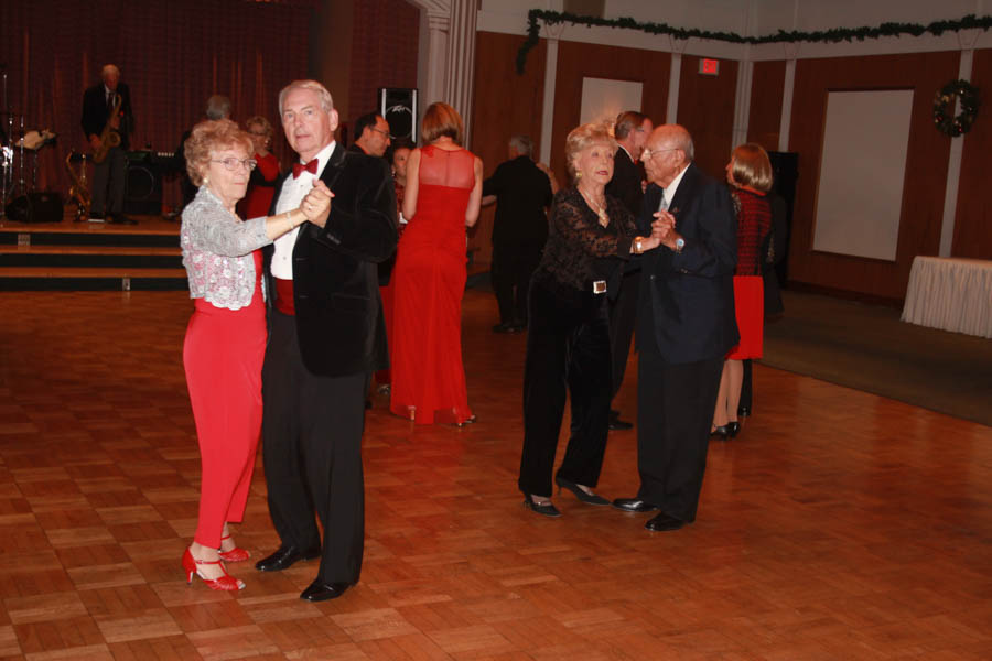 Topper's Mistletoe Ball 12/18/2015