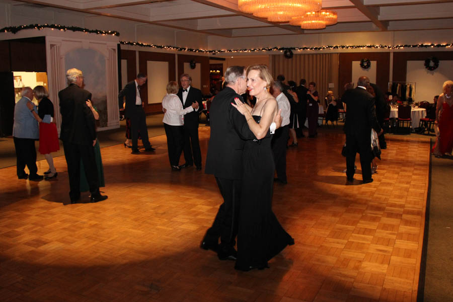 Toppers Mistletoe Ball December 2017 at the Long Beach Petroleum Club