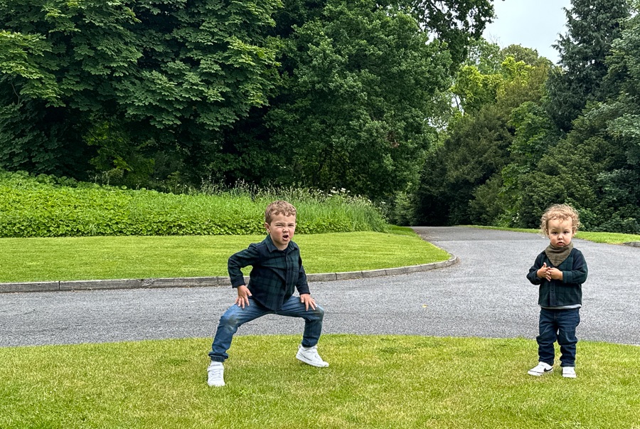 Day 10 - Leusurely Breakfast And Late Afternoon BBQ At The Manor